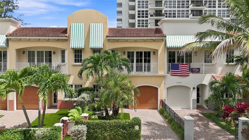 3237 NE 5th St 3237, Pompano Beach, FL 33062