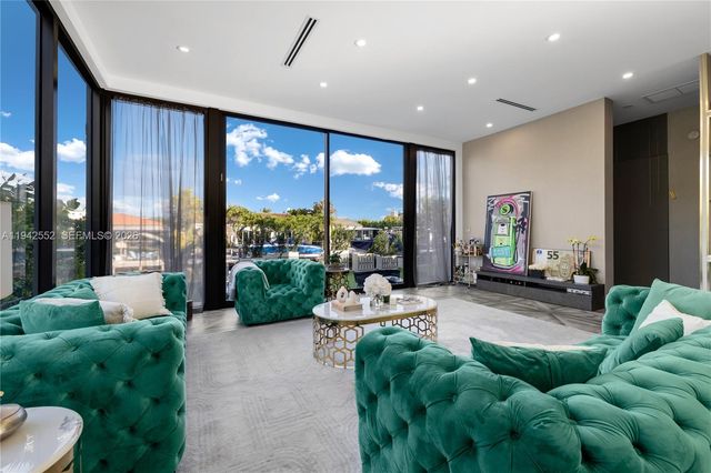 8005 Noremac Avenue, Miami Beach, FL 33141
