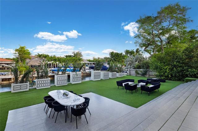 8005 Noremac Avenue, Miami Beach, FL 33141