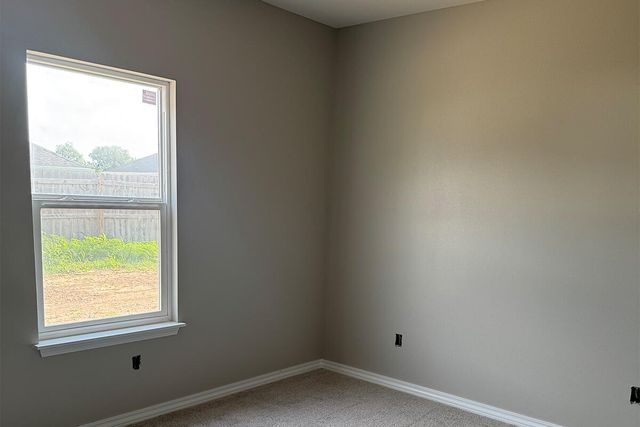1159 E Habersham Street, Republic, MO 65738