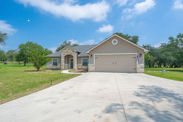 521 COUNTY ROAD 6868 E, Natalia, TX 78059