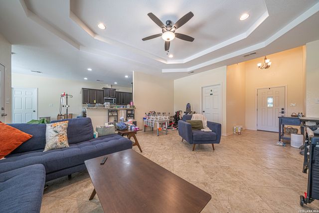 521 COUNTY ROAD 6868 E, Natalia, TX 78059