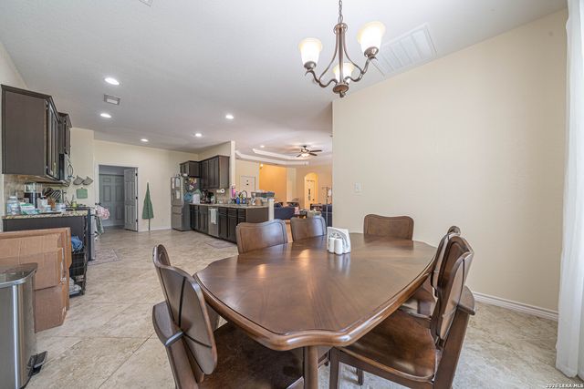 521 COUNTY ROAD 6868 E, Natalia, TX 78059