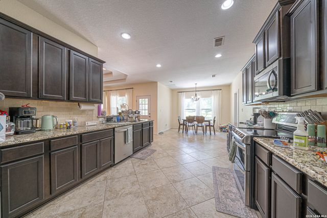 521 COUNTY ROAD 6868 E, Natalia, TX 78059