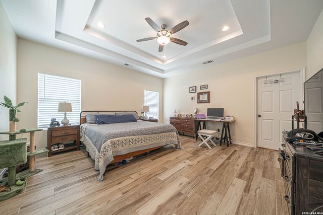 521 COUNTY ROAD 6868 E, Natalia, TX 78059