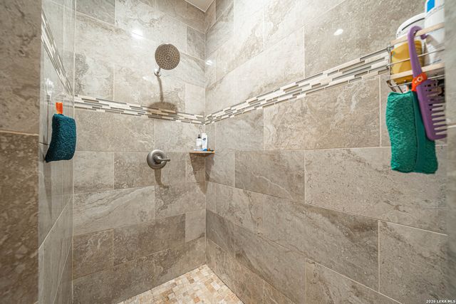 521 COUNTY ROAD 6868 E, Natalia, TX 78059