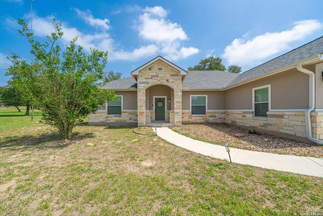 521 COUNTY ROAD 6868 E, Natalia, TX 78059