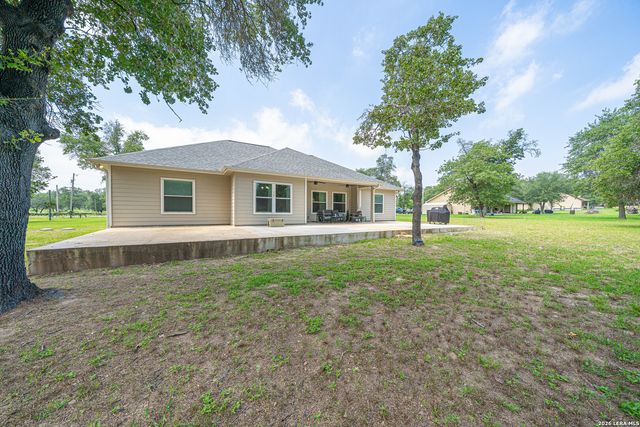 521 COUNTY ROAD 6868 E, Natalia, TX 78059