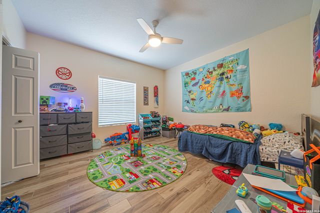 521 COUNTY ROAD 6868 E, Natalia, TX 78059