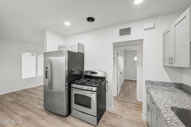 2611 W OSBORN Road, Phoenix, AZ 85017