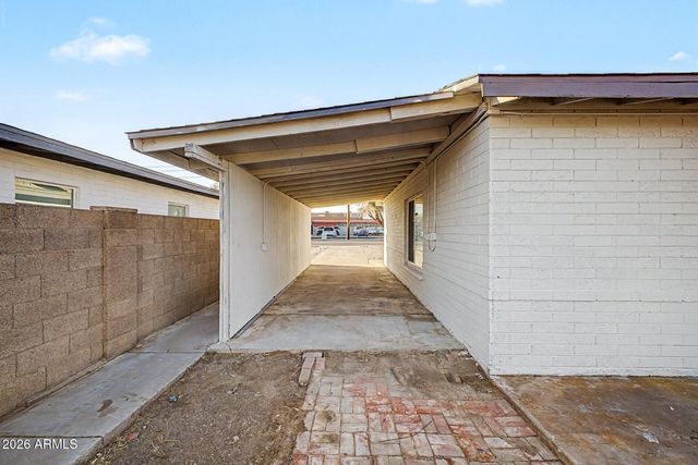 2611 W OSBORN Road, Phoenix, AZ 85017