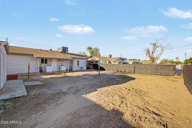2611 W OSBORN Road, Phoenix, AZ 85017