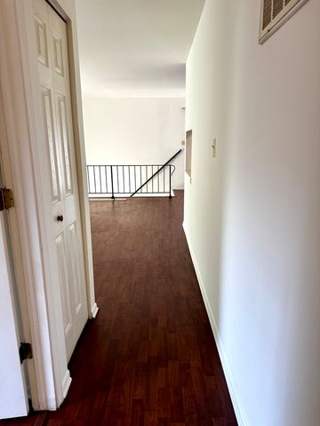 19361 Oak Avenue 19361, Country Club Hills, IL 60478