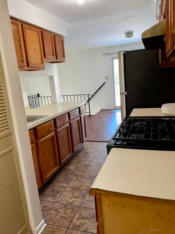 19361 Oak Avenue 19361, Country Club Hills, IL 60478