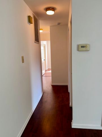 19361 Oak Avenue 19361, Country Club Hills, IL 60478