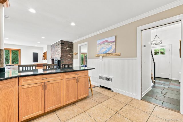 4 Saltmeadow Lane, Bayport, NY 11705