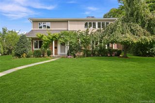 4 Saltmeadow Lane, Bayport, NY 11705