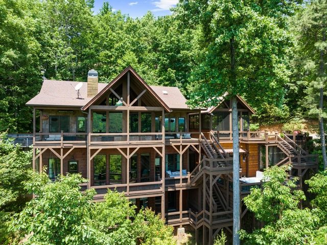 436 Geronimo Road, Blue Ridge, GA 30513