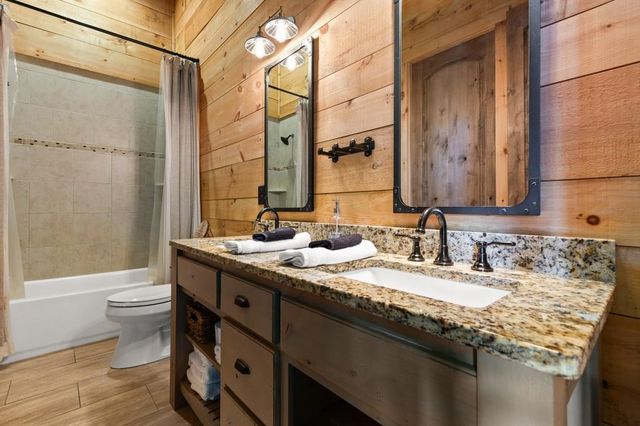 436 Geronimo Road, Blue Ridge, GA 30513