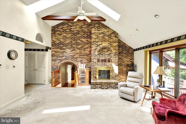 126 W NEVERSINK RD, Reading, PA 19606
