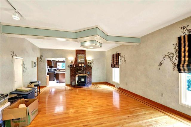 126 W NEVERSINK RD, Reading, PA 19606
