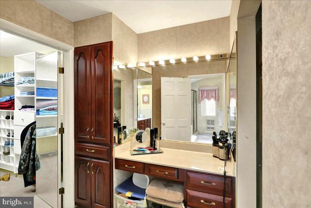 126 W NEVERSINK RD, Reading, PA 19606