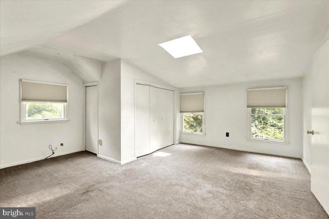 126 W NEVERSINK RD, Reading, PA 19606