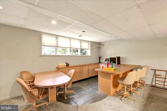 126 W NEVERSINK RD, Reading, PA 19606