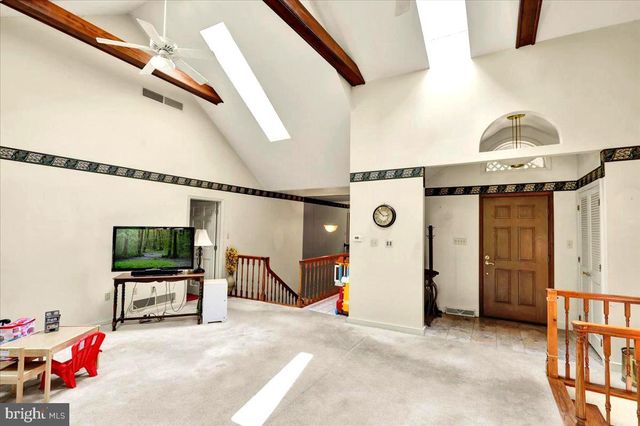 126 W NEVERSINK RD, Reading, PA 19606