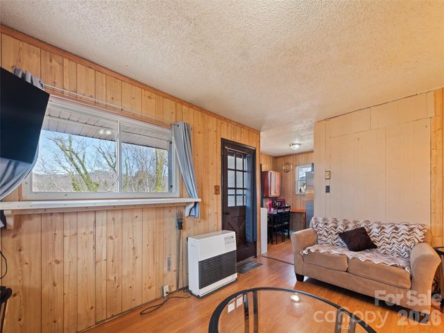 85 Culvern Street, Asheville, NC 28804