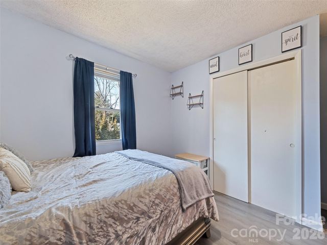 85 Culvern Street, Asheville, NC 28804