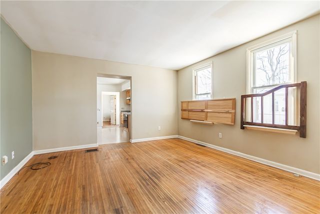 4 Sanford Place, Rochester, NY 14620
