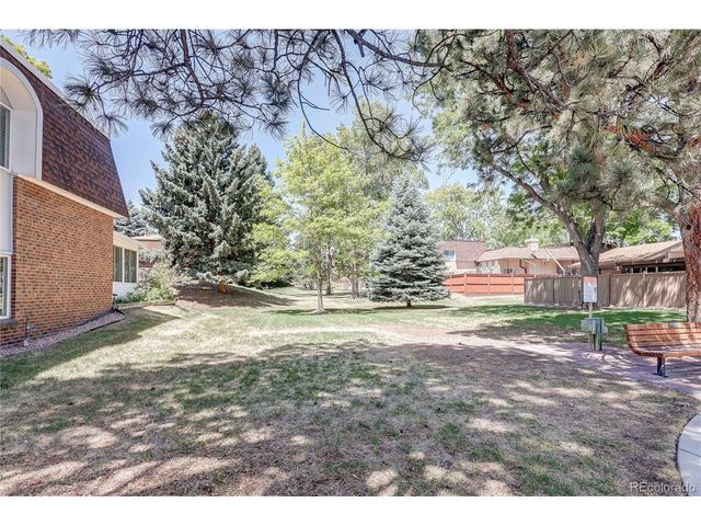 7202 W Cedar Cir, Lakewood, CO 80226