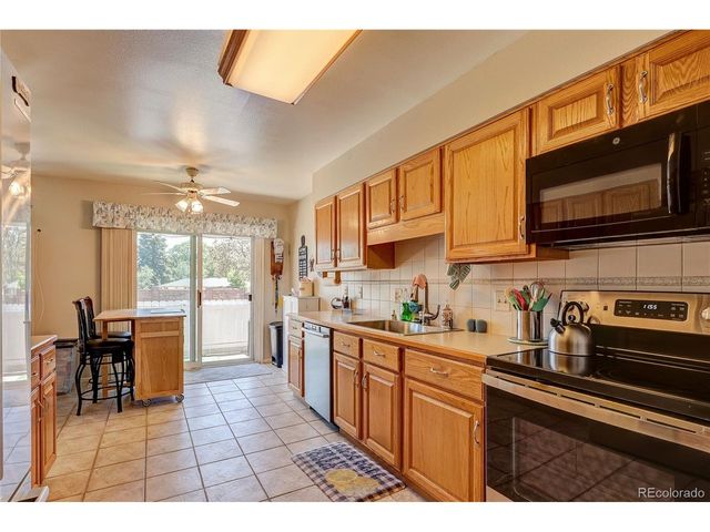 7202 W Cedar Cir, Lakewood, CO 80226
