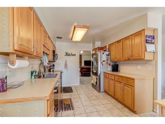 7202 W Cedar Cir, Lakewood, CO 80226