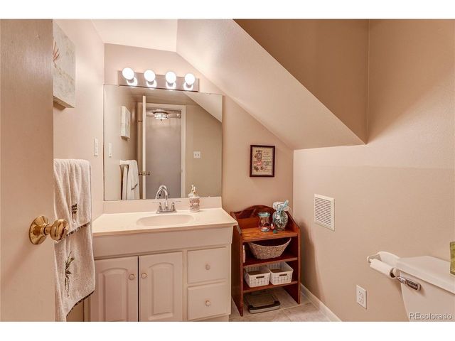 7202 W Cedar Cir, Lakewood, CO 80226