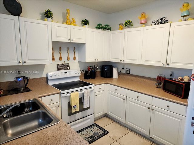 3064 SE 1st Dr 3, Homestead, FL 33033