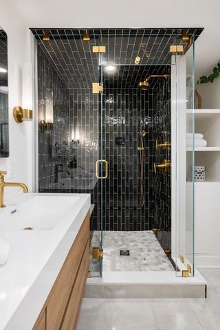 12 Greenwich Park 1, Boston, MA 02118