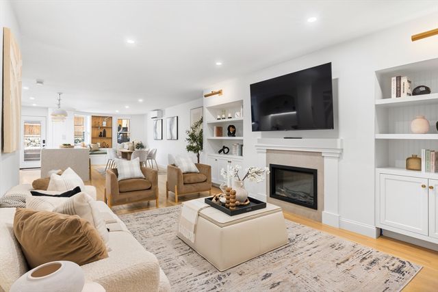 12 Greenwich Park 1, Boston, MA 02118