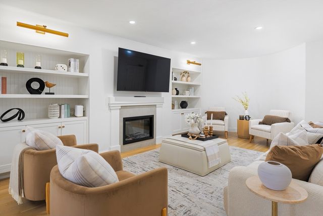 12 Greenwich Park 1, Boston, MA 02118