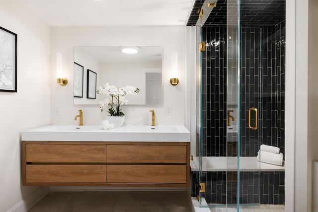 12 Greenwich Park 1, Boston, MA 02118