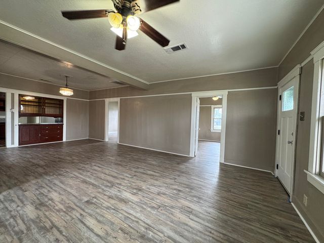 1121 Jepsen Avenue, Corcoran, CA 93212