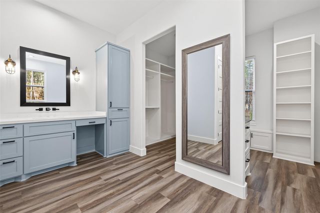 360 Dipping Vat Road, Huntsville, TX 77340