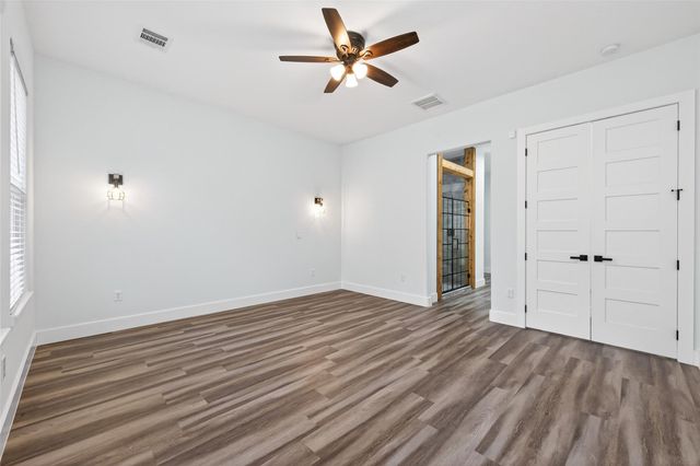 360 Dipping Vat Road, Huntsville, TX 77340