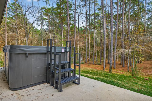 360 Dipping Vat Road, Huntsville, TX 77340