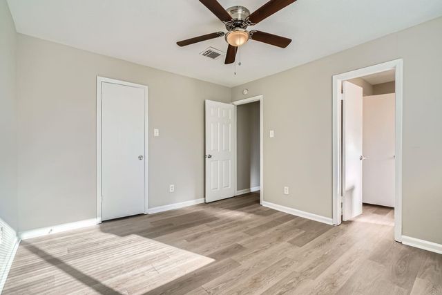 2801 Custer Drive, League City, TX 77573