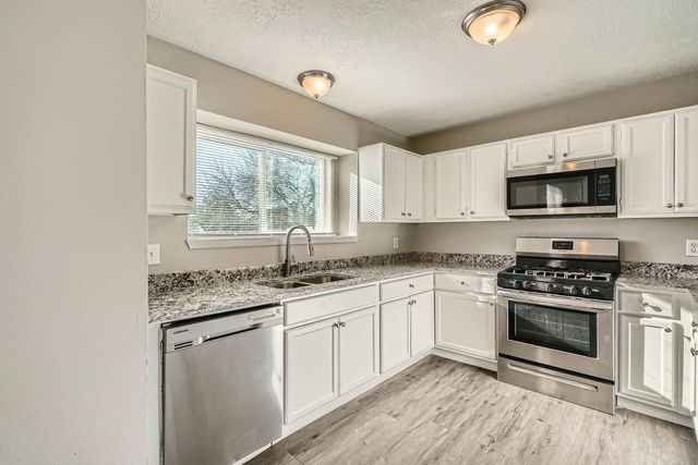 2801 Custer Drive, League City, TX 77573