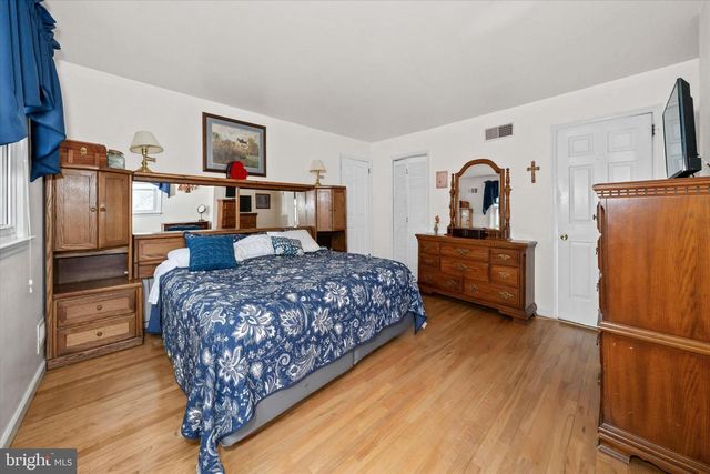 15 COVERED BRIDGE LN, Newark, DE 19711