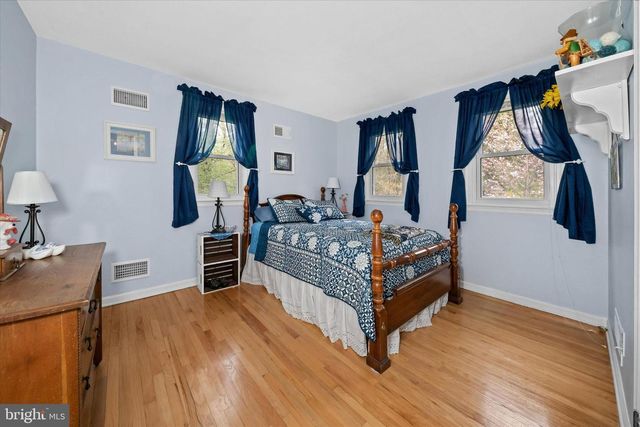 15 COVERED BRIDGE LN, Newark, DE 19711