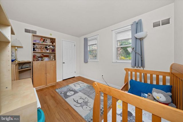 15 COVERED BRIDGE LN, Newark, DE 19711